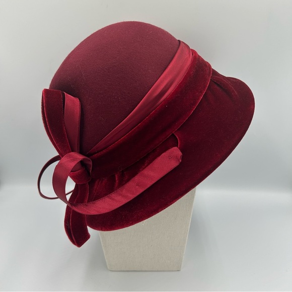 Vintage Fine Millinery By August Accessories Bow Hat 100% Wool - Picture 1 of 6